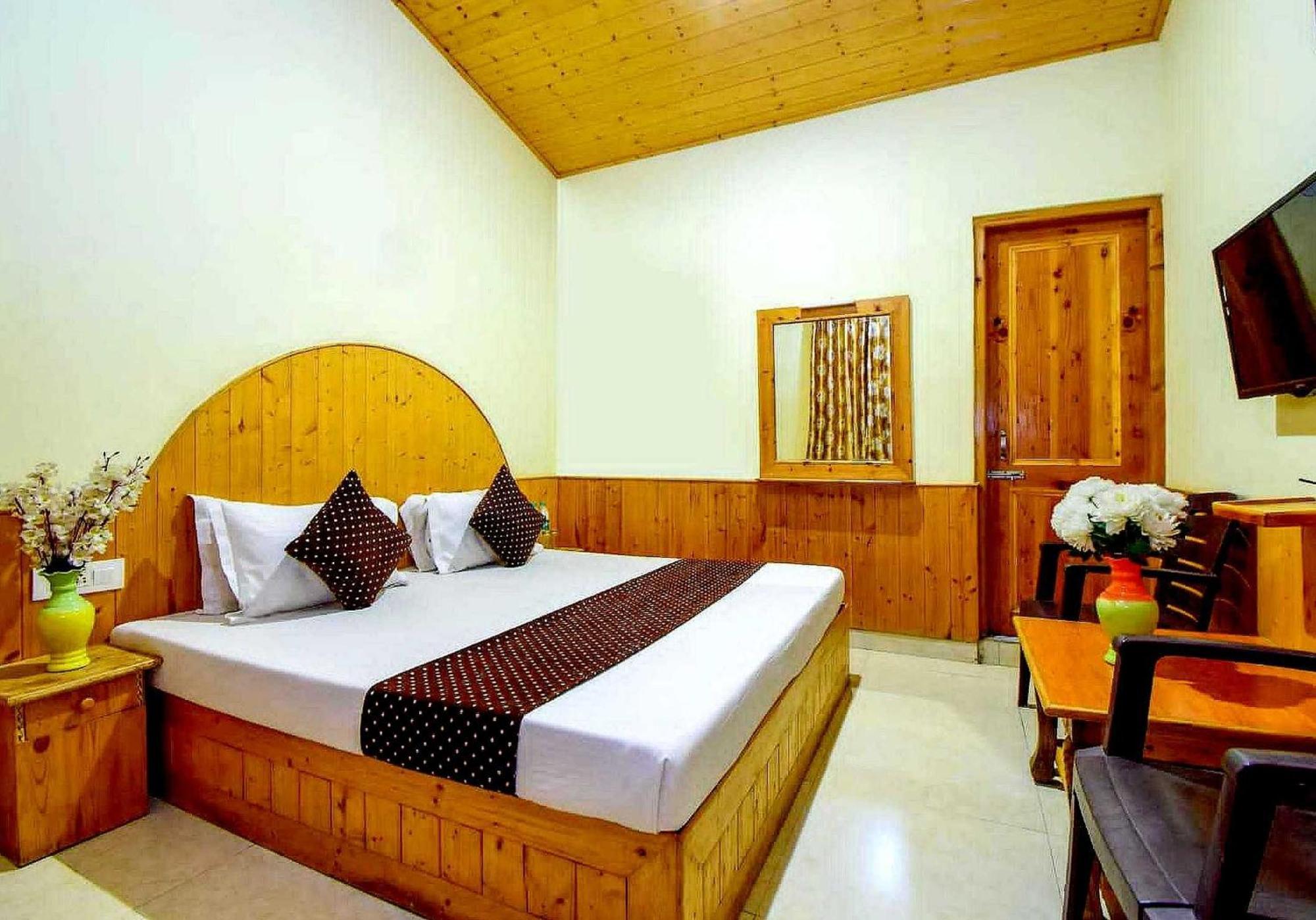 Oyo Flagship 82405 Cochin Villa Manāli Kültér fotó