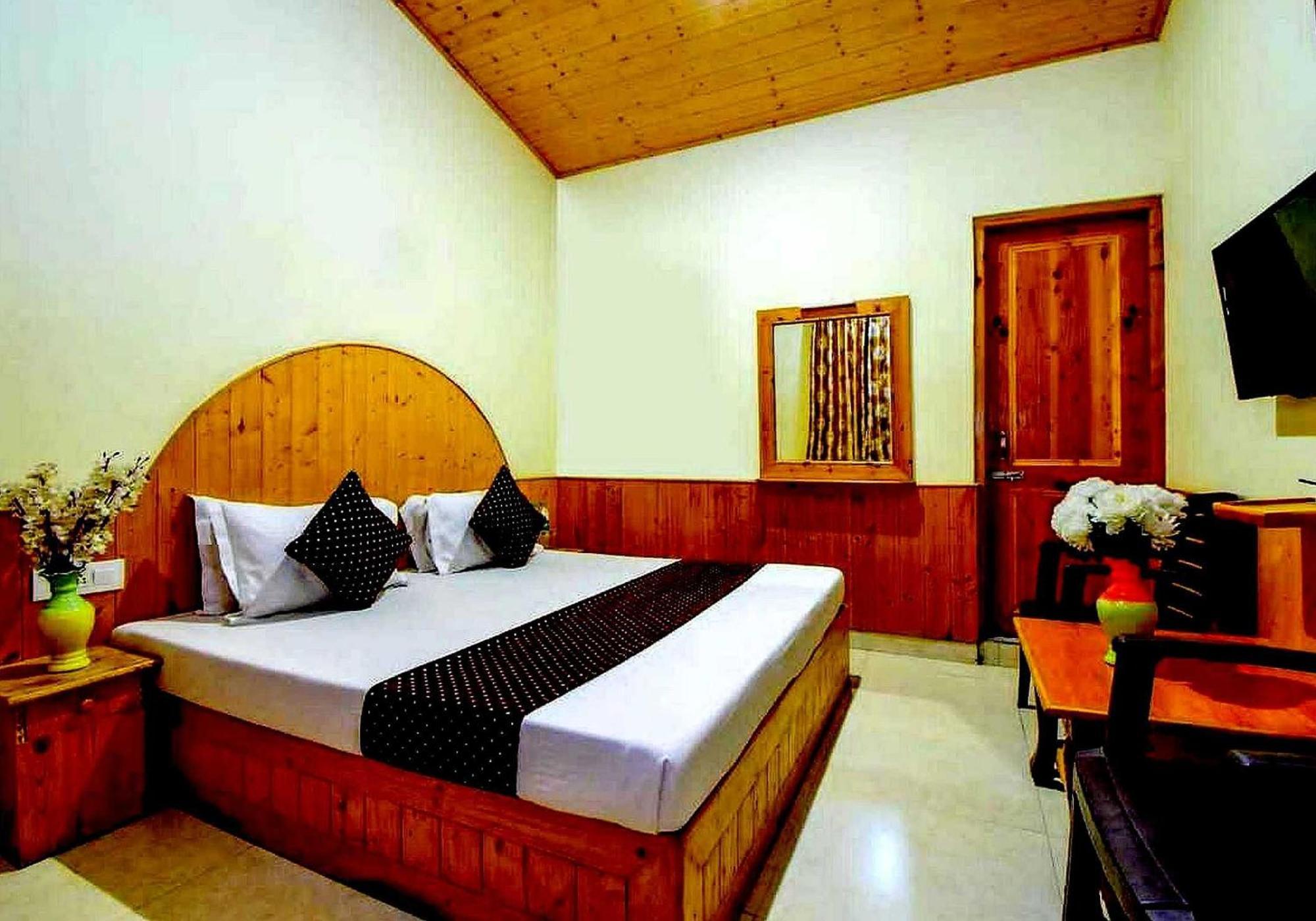 Oyo Flagship 82405 Cochin Villa Manāli Kültér fotó